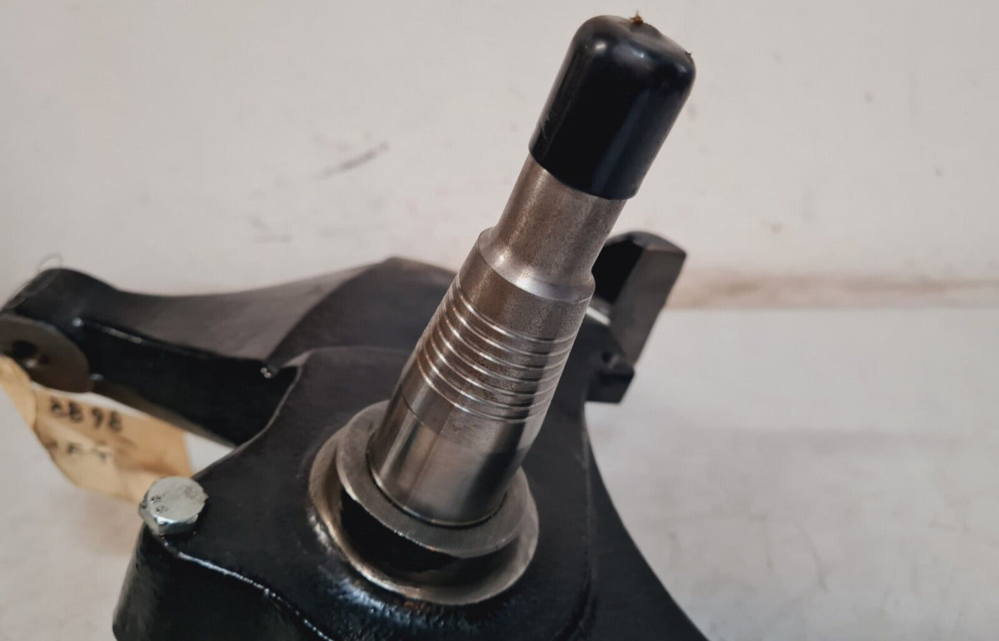 Left Lift Spindle Part Number GM8898 | GM 8898