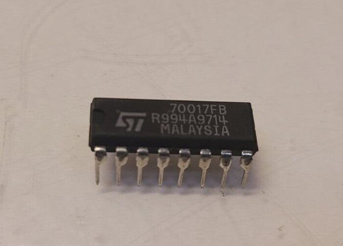 25 Quantity of Ford Integrated Circuits 70017FB |  R994A9714 (25 Qty)