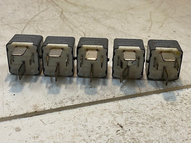 5 Quantity of Denso TN156700-2960 Power Relays 12V (5 Quantity)
