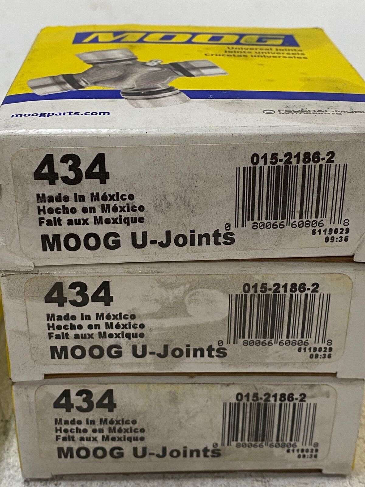 6 Qty of MOOG 434 U-Joints 015-2186-2 (6 Quantity)