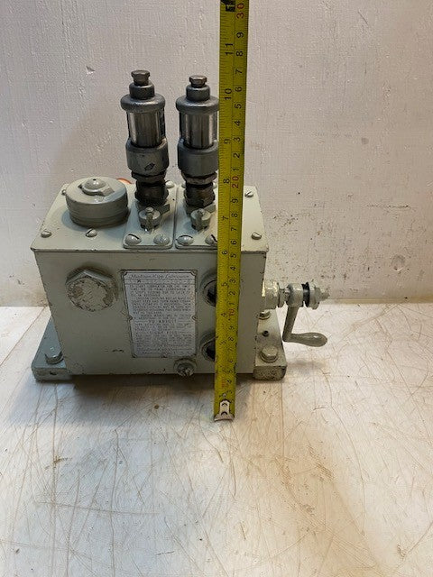 Madison-Kipp Lubricator Hydraulic Hand Pump SV-18505-100-6 | 9644-D-1-100-6