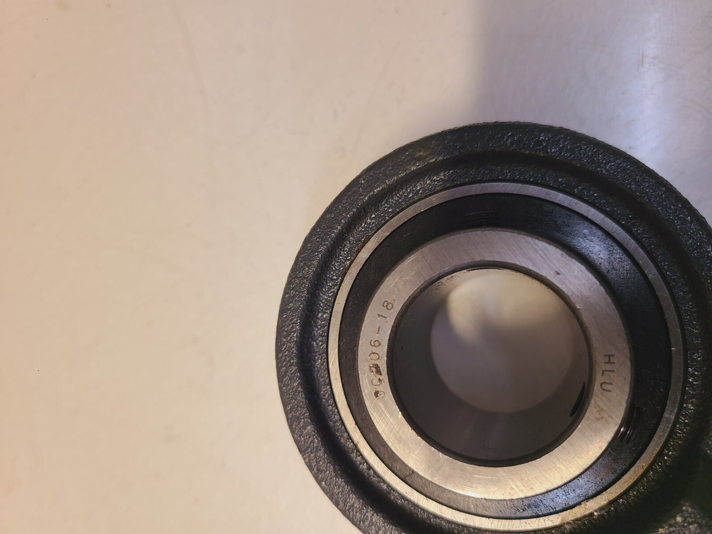 HLU Hanger Bearing 1-1/8" | HA2C6 | UC206-18 | HA206