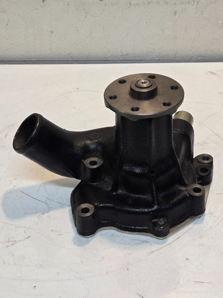 Water Pump JC08 for Isuzu 4HK1 | 6x8.5mm Impeller Drive Mounting Holes