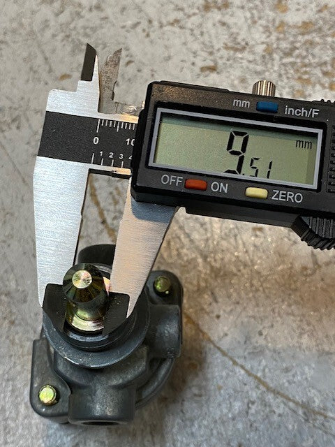 Mack 20QE3356 Control Valve 40Psi | 241832-B