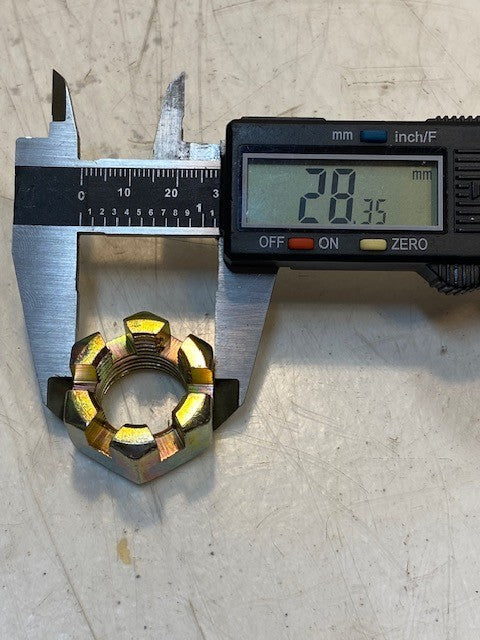 4 Qty of New Holland Spindle Hub Retaining Castle Crown Nuts 387930S36 (4 Qty)