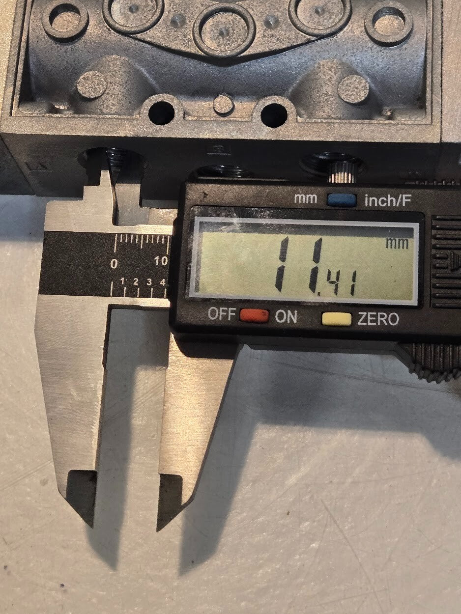 CKD 4F210-08 Pnuematic Solenoid Valve DC24V | 7Z13 G | 0.1-1.0 MPa | C1C2 E1SE2