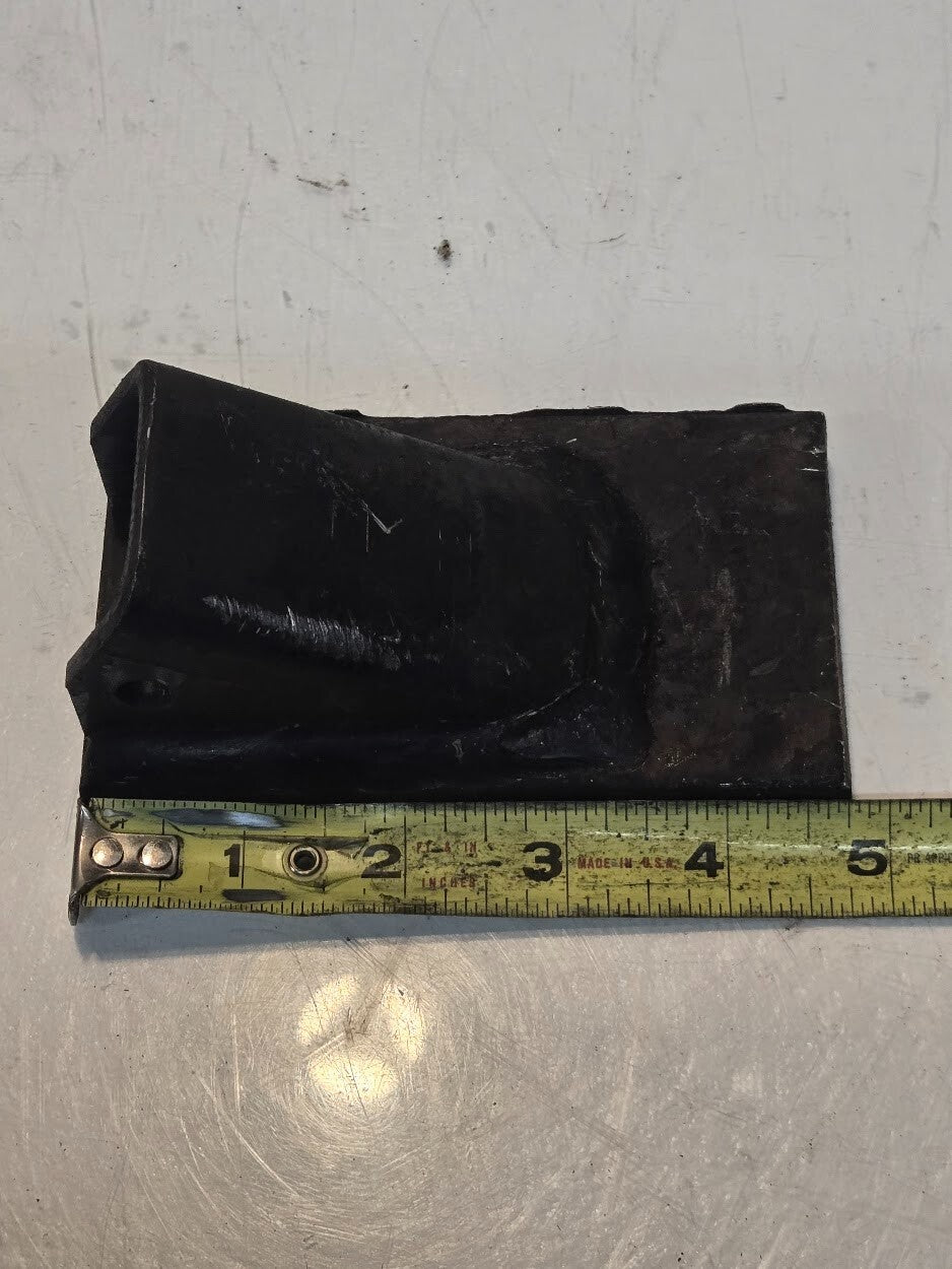 7 Quantity of 3C F Bucket Teeth 4 3/4" x 2 3/4" for 1 1/2" Shank (7 Quantity)