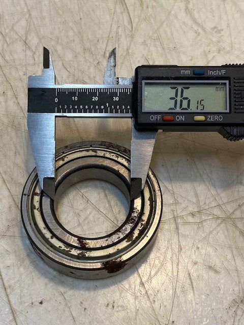 2 Qty of FONNN779AA Pilot Clutch Bearings for Ford New Holland Tractors (2 Qty)