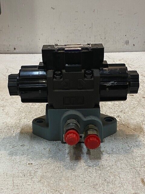 Nachi Hydraulic Solenoid Valve SS-G03-C6-R-C115-E21 w/ Subplate MSA-03X-T-E10