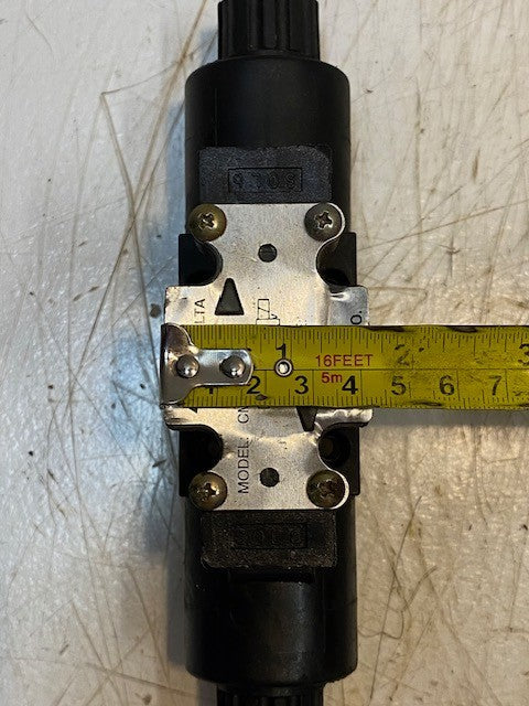 Power Co. Delta APE Model CM3 Hydraulic Directional Control Valve