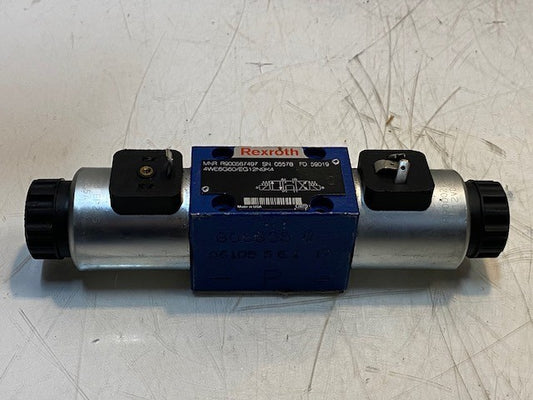 Rexroth R900567497 Hydraulic Double Solenoid Directional Valve USED