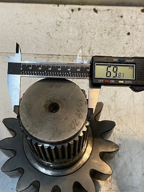 SMG Final Drive Spur Gear Pinion Shaft 1069700-83 | 15-Teeth 36-Spline