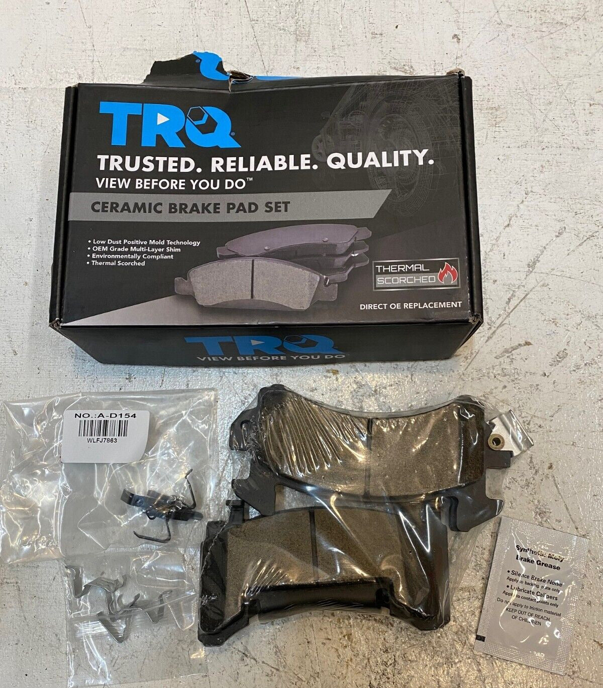 TRQ Ceramic Brake Pad Set BFA73104