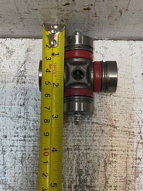 U-Joint Quick Release Axle 2-1/2" Wide 9mm Bore 27mm End