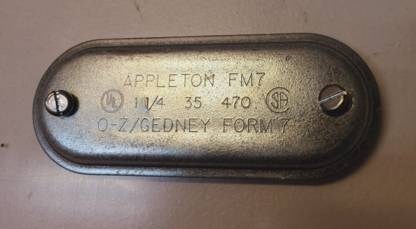 20 Quantity of EGS Appleton 1-1/4" Steel FM7 Blank Covers APP 470 (20 Qty)