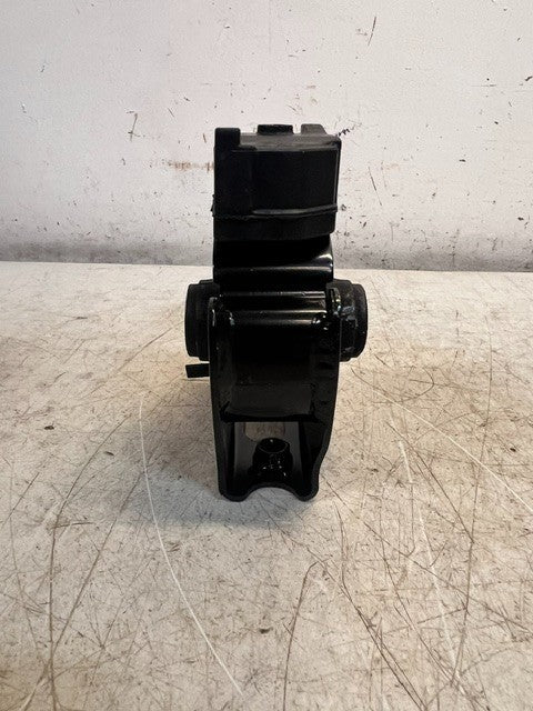 Toyota Front Engine Mounting Insulator 12361-0D110 Engine Support Mount