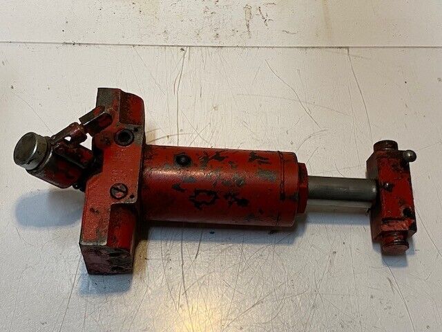 Vintage Hydraulic Unit Cylinder 30mm 4" Shaft 15" L 6-1/2" W 6" H