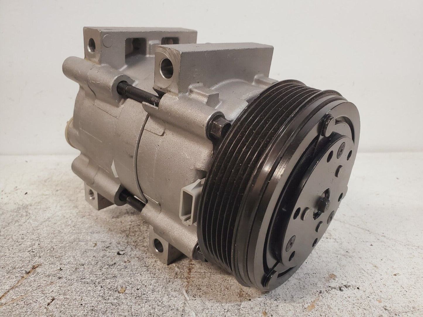 Compressor Works A/C Compressor 638132 | 040329A0252