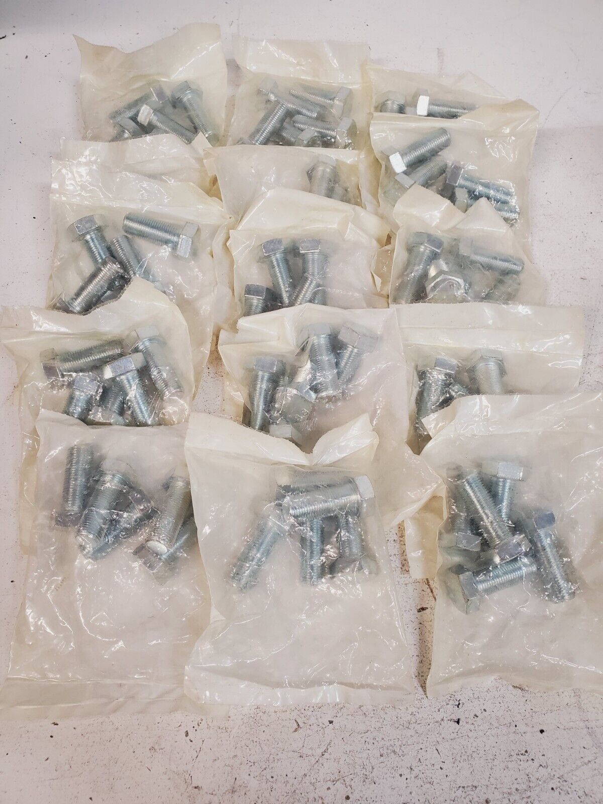 90 Qty Head Cap Screws M16 1.5x40mm Metric Class 8.8mm AAX16040MC (90 Quantity)