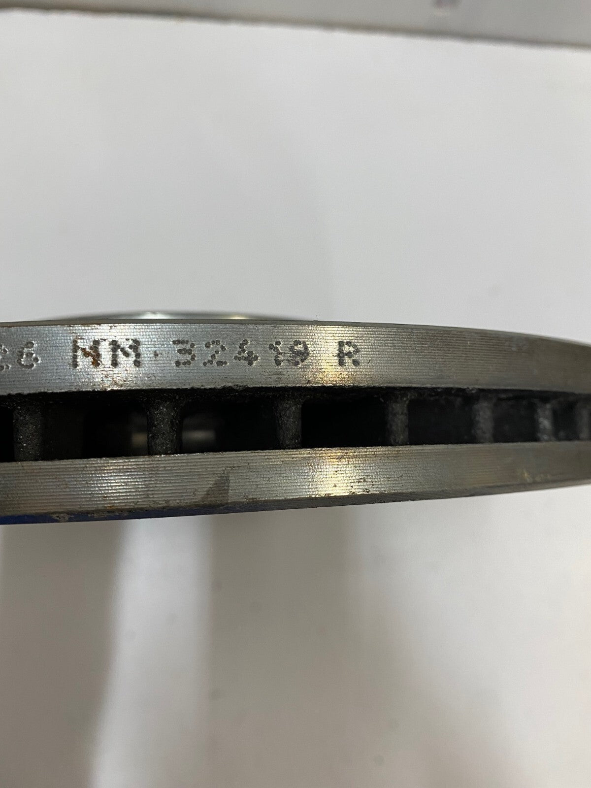 JBR1112XR Min Thk 26 MM 32419 R Disc Brake Rotor Cross Drilled Slotted