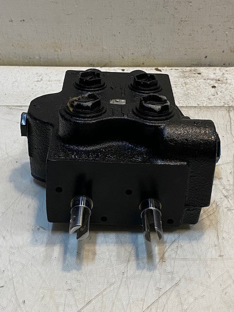 Sauer Danfoss 341D 156B7056 Hydraulic Control Valve