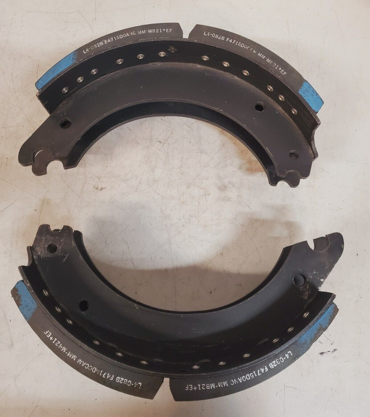 2 Quantity of Meritor Brake Shoes 3222-L-2196 | 3222-M-2197 (2 Qty)