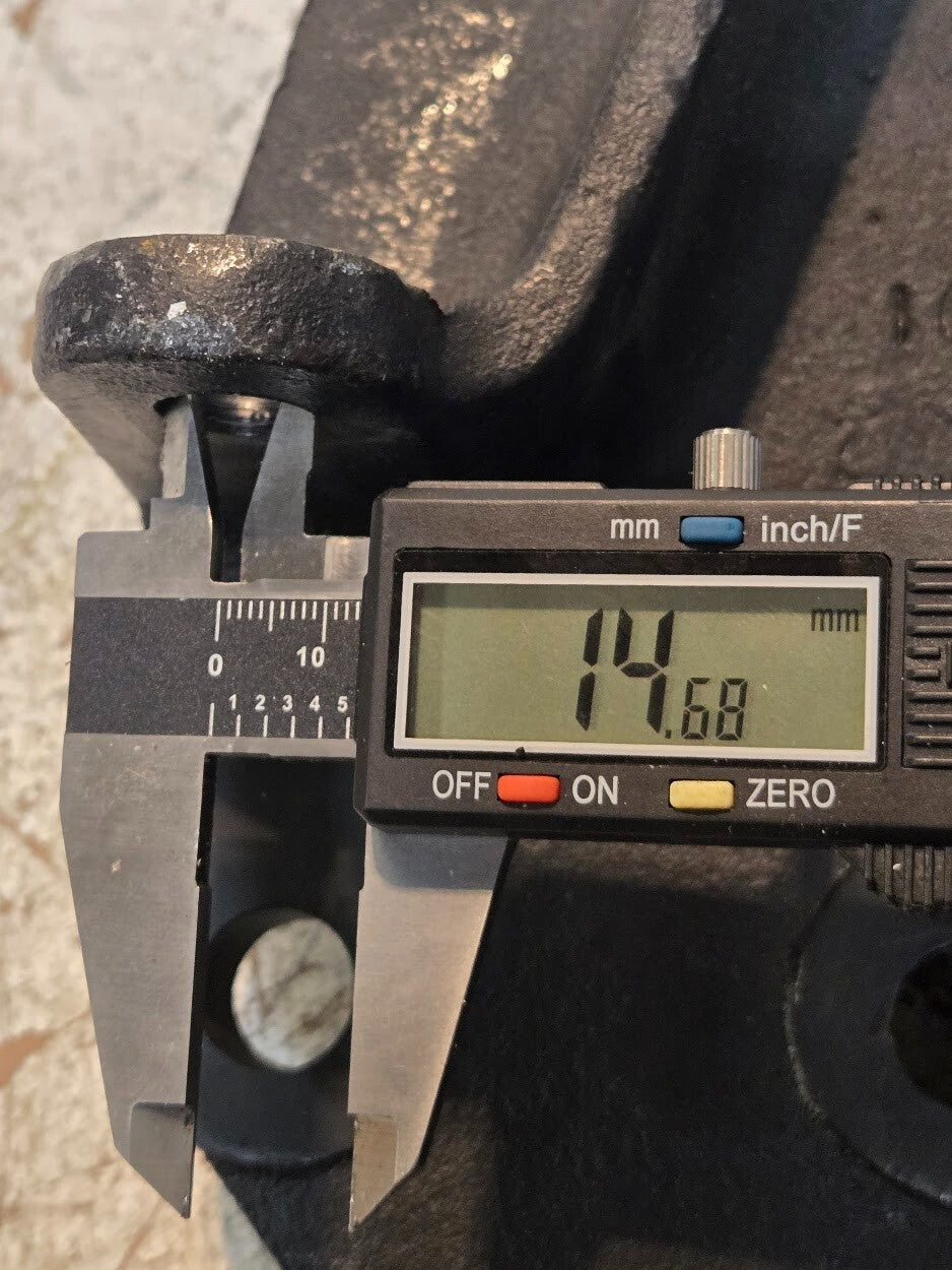 Front Spring Hanger Bracket 1658157C3 for International | 0214K | AD1