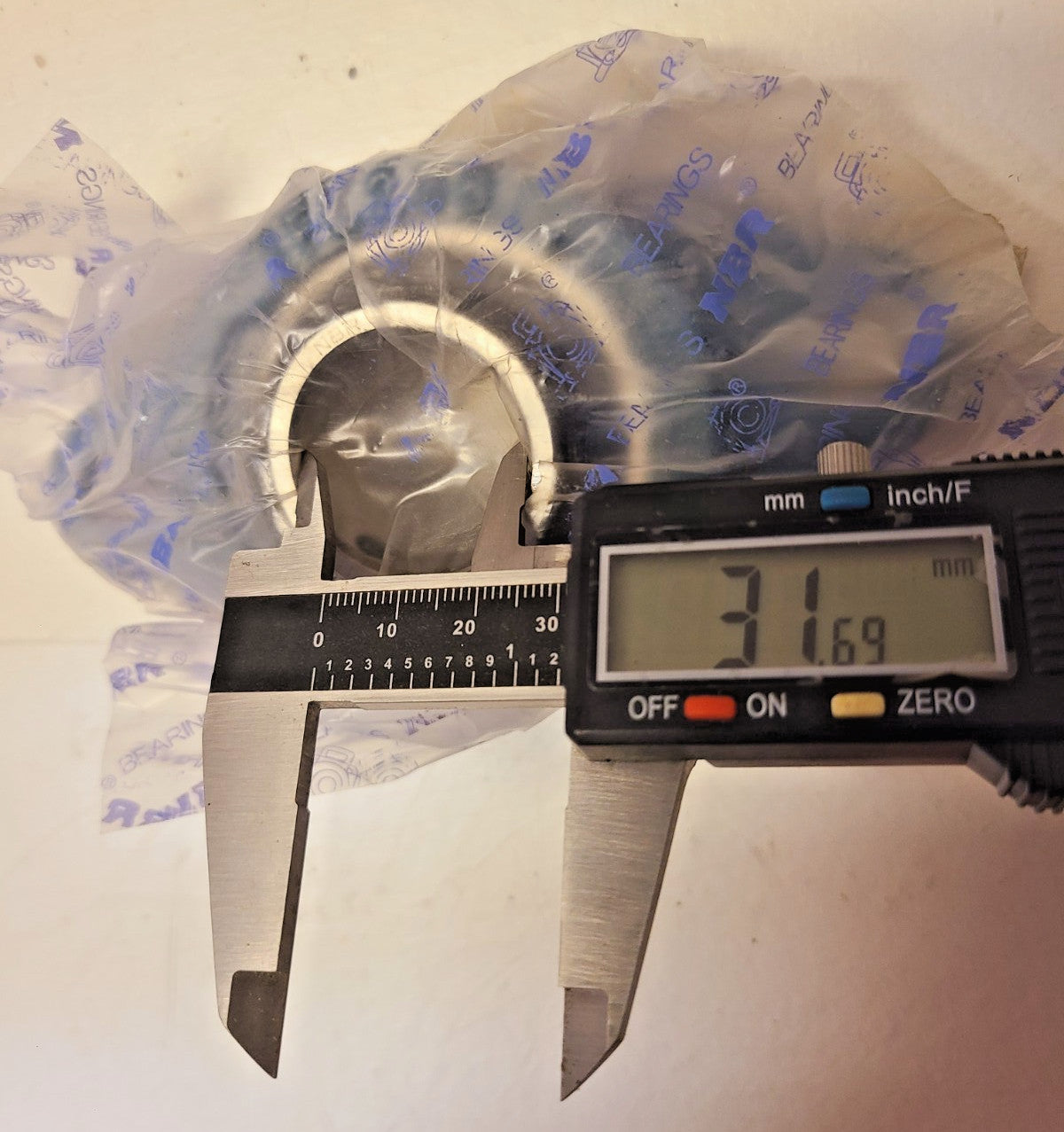 NBR Flange Mount Ball Bearing 154027 | UCFL206-20 | UC206-20 | FL206