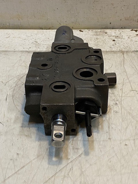 Rexroth Hydraulic Sectional Valve 16-02-052-913 | 12-1/2" L 5-1/2" W 1-3/4" H