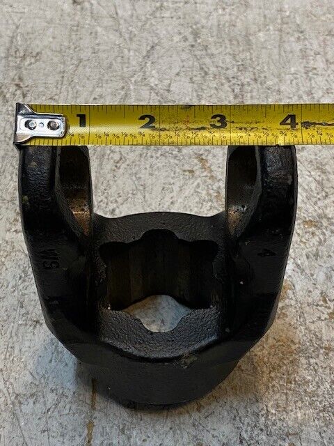 Outer Yoke 36.14 8ZS WS 5-1/2" Height 3-1/4" Wide 3-7/8" Length 36mm Bore