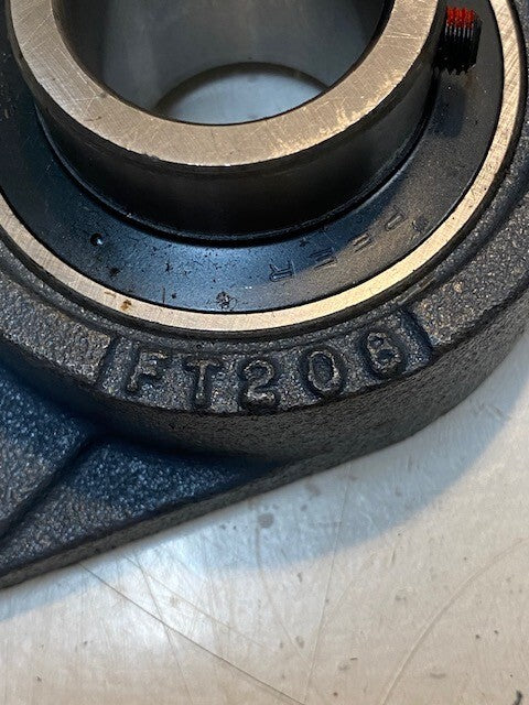 2 Quantity of PEER 2-Bolt Flange Bearings FT208 UC208-24 | 38mm Bore (2 Qty)