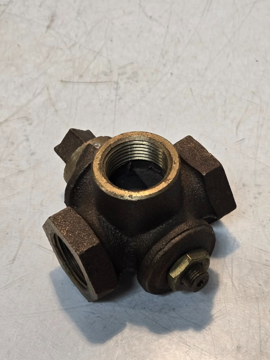 McDonald 150 3-Way Brass Valve 1 in FNPT Ports | Quarter Turn | 1-3/4 in Hex