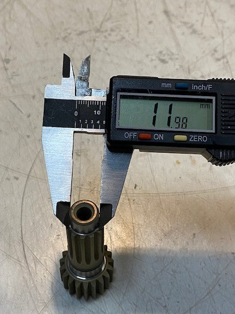 4 Quantity of Side Gear Pinion Shafts 2-1/2" Long 19-Spline 12-Spline (4 Qty)