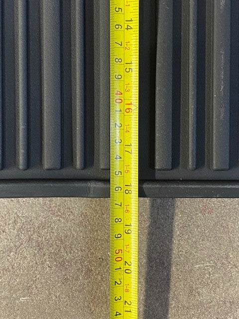 GM Cargo Rubber Mat Ebony W-167A | 17800717 | 47" x 18"