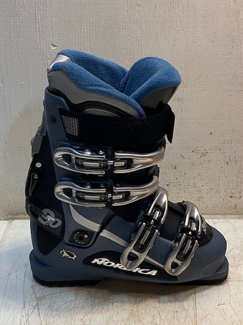 Nordica Next 9.0 Size 23.5 Blue Ski Boots Size 23.5 | 270mm | 225-235