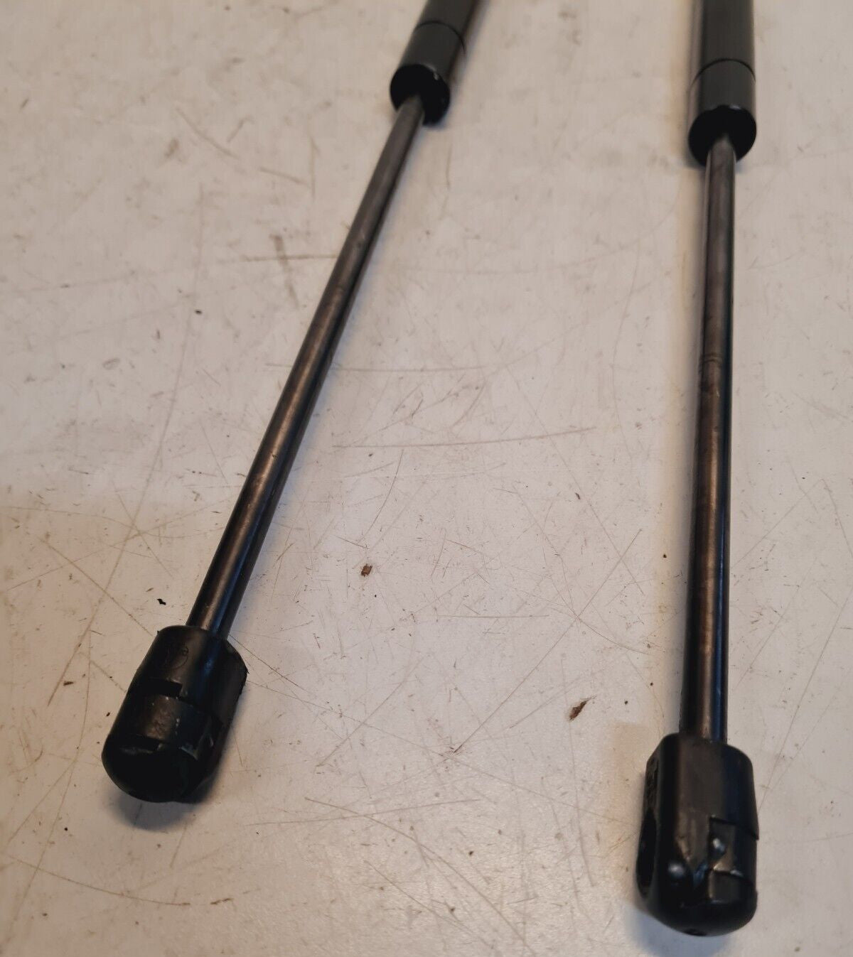 LeisureLift High Pressure Gas Spring 439773 | 197/13