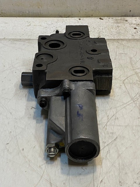 Rexroth Hydraulic Sectional Valve 16-02-052-913 | 12-1/2" L 5-1/2" W 1-3/4" H