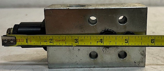 Parker Hannifin Solenoid Hydraulic Valve 13727-05 | B9 125362 | 975253