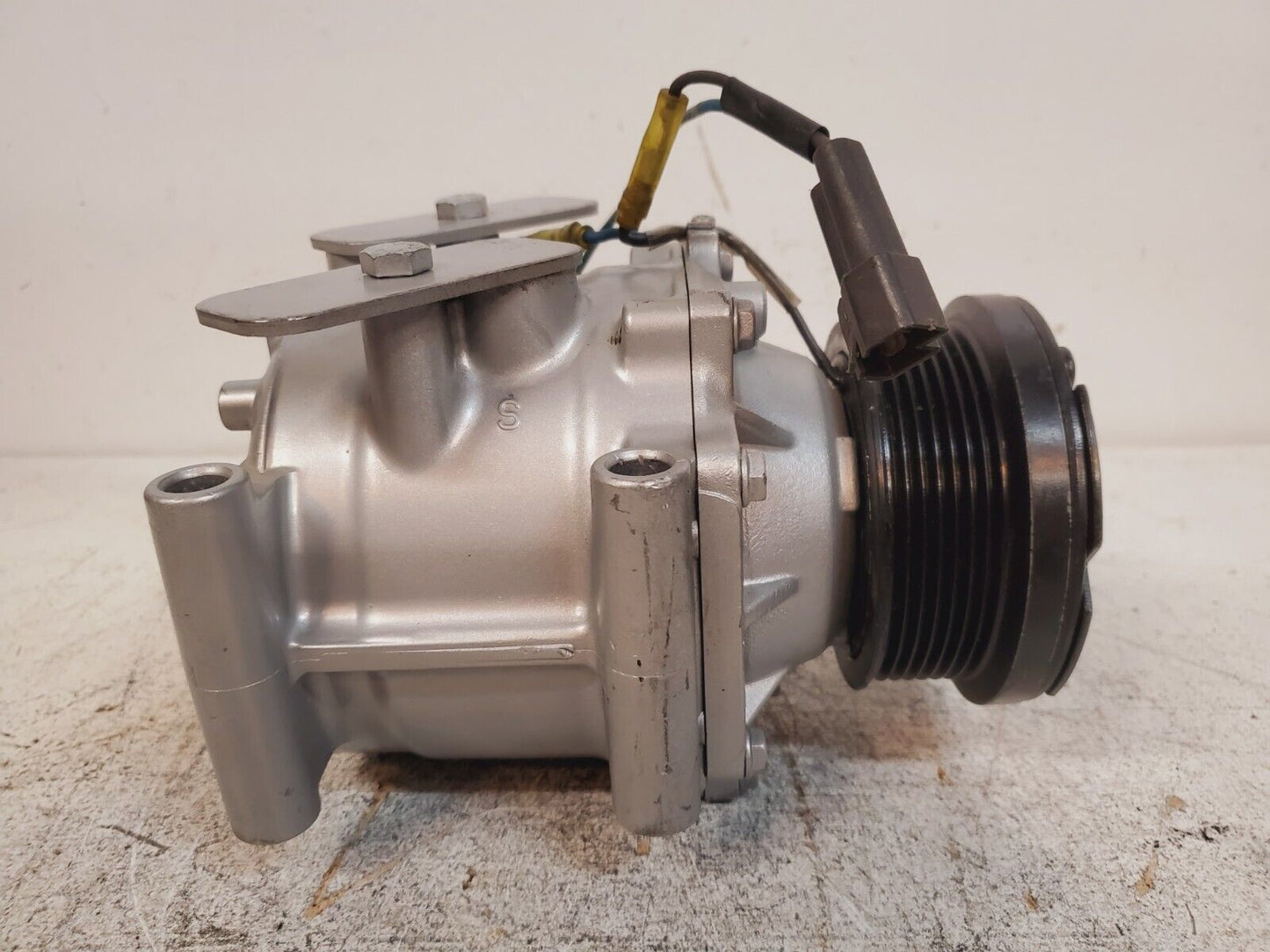 A/C Compressor 843201 | 1111 YY | 105H | I05H