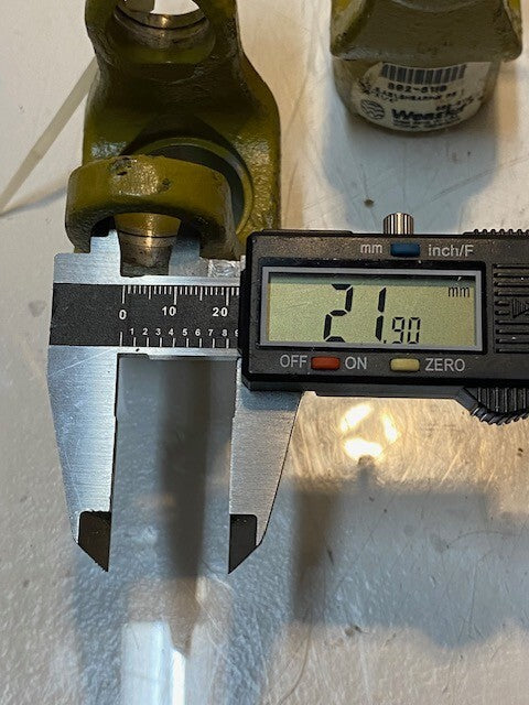 3 Quantity of Weasler Metric Yoke 802-6110 MPL 1-1/4" SH PIN (3 Quantity)