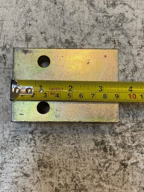 Hydraulic Pilot Valve Manifold Block 830677 3-1/2" Long 2-1/2" Wide 1-1/4" Thick