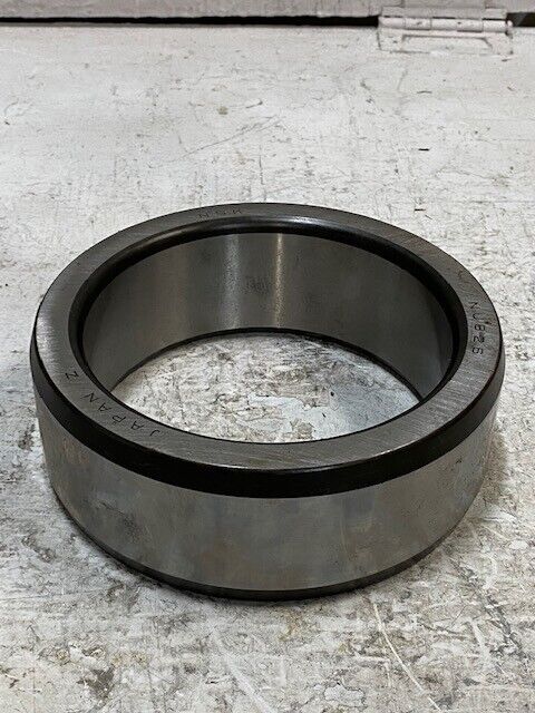 NSK NU326 Japan Z Cylindrical Roller Bearing (Only Pictured Part)