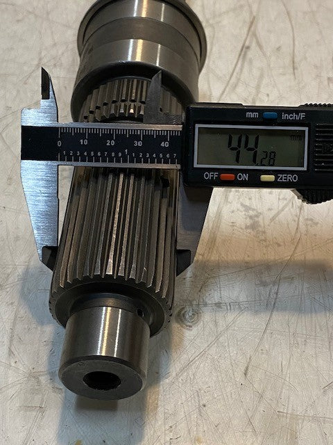Transfer Case Main Shaft 22mm Thread End 32-Spline 65mm OD 29mm End 34-Spline