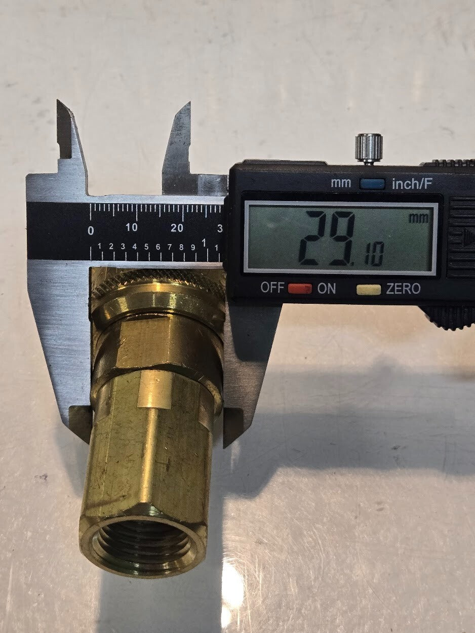 Parker 30 Series B37 1/2" Quick Connect Coupler 1/2"-14 Female Threads