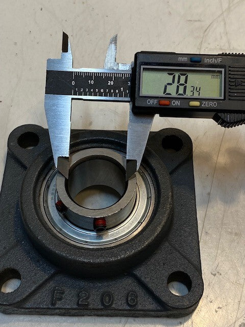 PEER 4-Bolt Flange F206 Insert Bearing FHS206-18 | 28mm Bore 4-1/4" W