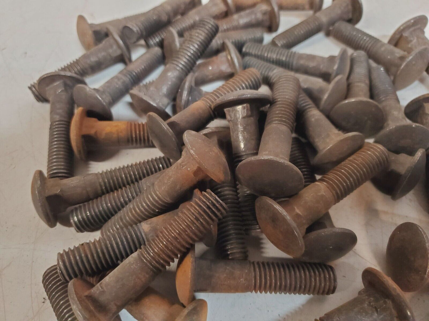 44 Quantity of Round Head Bolts 5306-260-4683 | SA500-71-M-X970 (44 Qty)