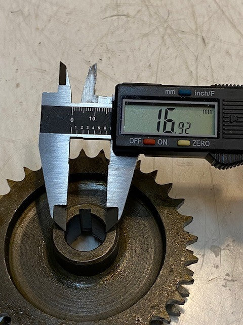 Feed Sprocket 1349335 | 17mm Bore 3-3/4" OD 31-Teeth