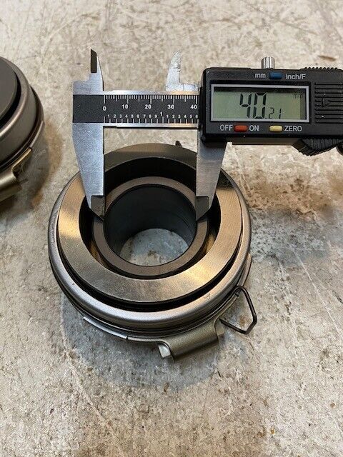 2 Quantity of NSK Clutch Release Bearings 40mm ID 89mm OD 111mm Wide (2 Qty)