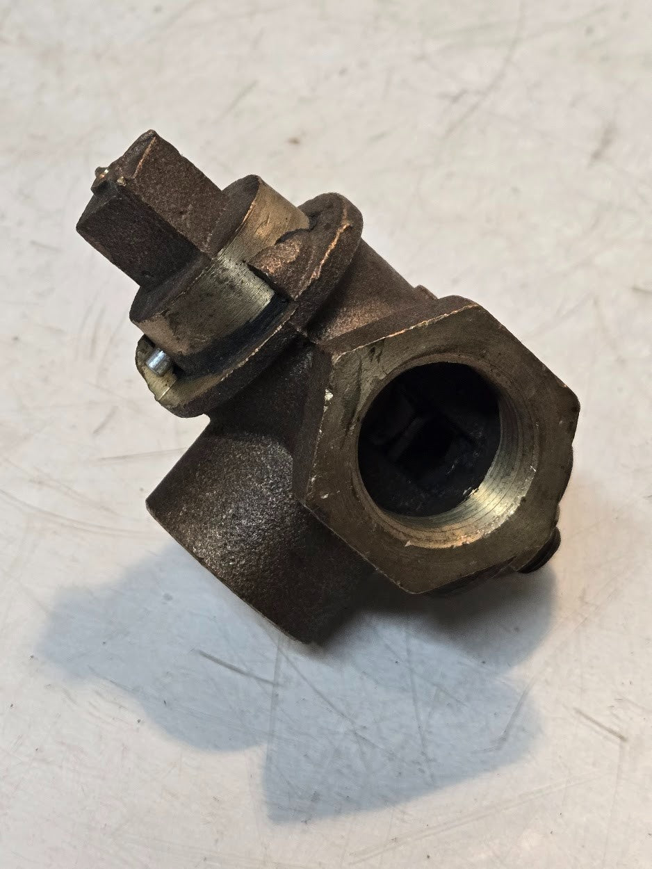 McDonald 150 3-Way Brass Valve 1 in FNPT Ports | Quarter Turn | 1-3/4 in Hex