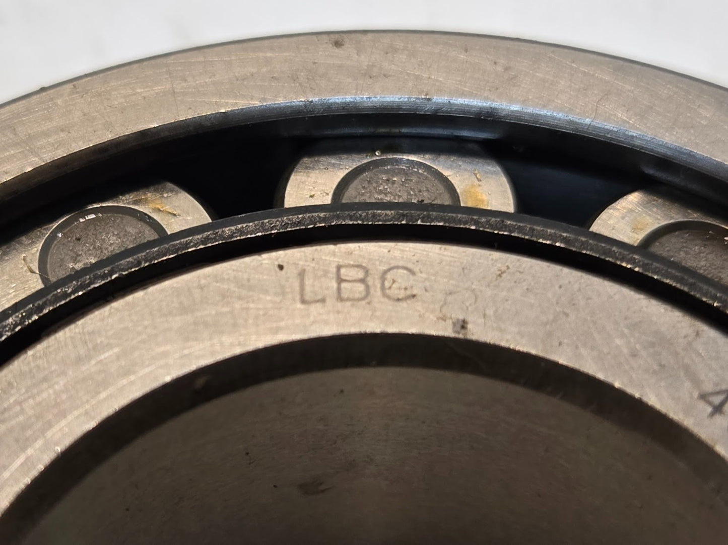 LBC Cylindrical Roller Bearing 4302712 | 83 mm OD x 38 mm Bore x 25.4 mm Thick